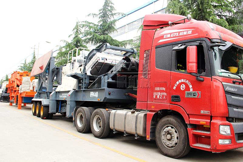 移動顎式破碎機發(fā)貨 移動顎式破碎機發(fā)貨